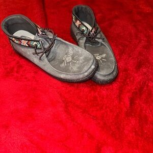 Hey Dude: Iris Festival Aztec Band Grey